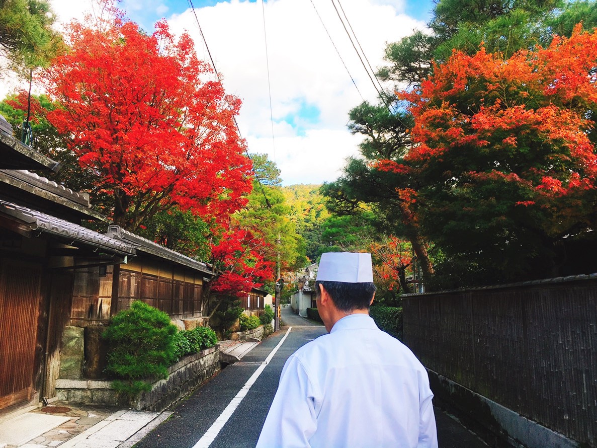 京都 南禅寺の熊魚菴本店周辺では 紅葉が赤く染まり ブログ 京料理 熊魚菴 たん熊北店